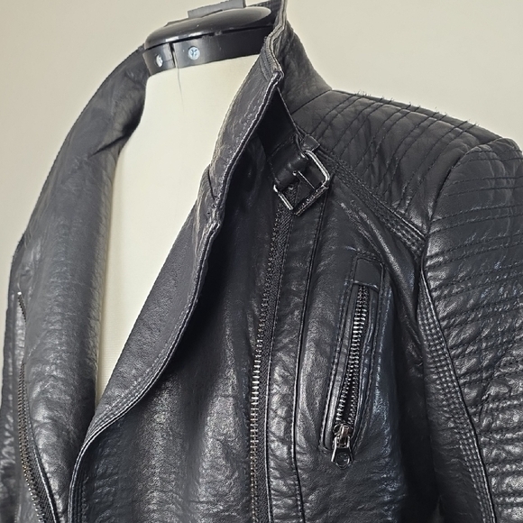🖤 GUESS Los Angeles Black Faux Leather Moto Jacket – Size M 🖤 - Picture 2 of 9